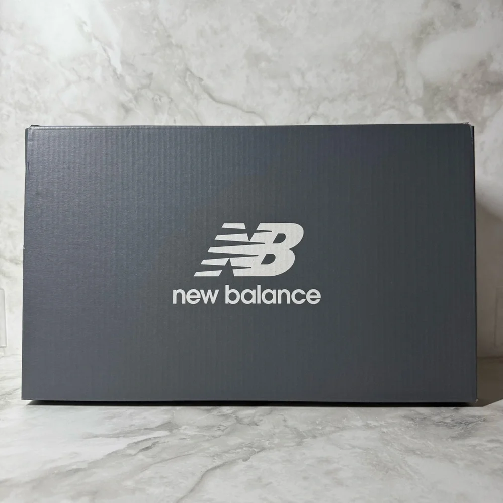 New Balance | Empty 9060 Shoe Box | Gray